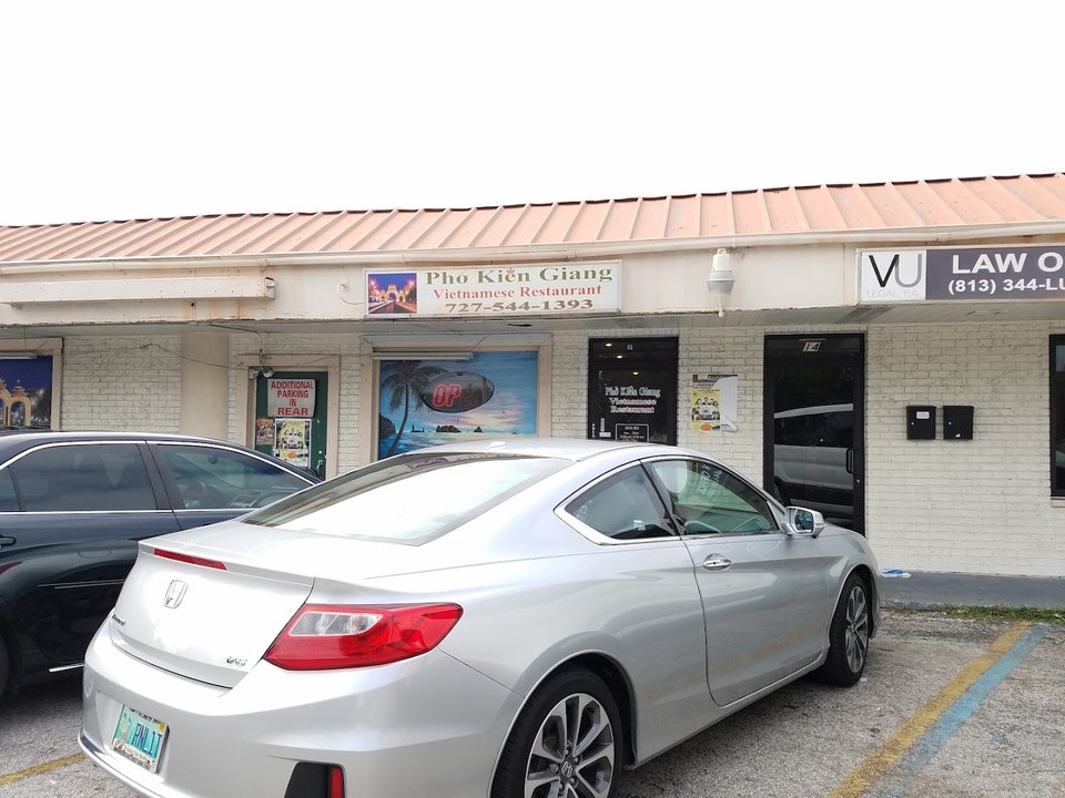 Front view of Pho Kien Giang restaurant.